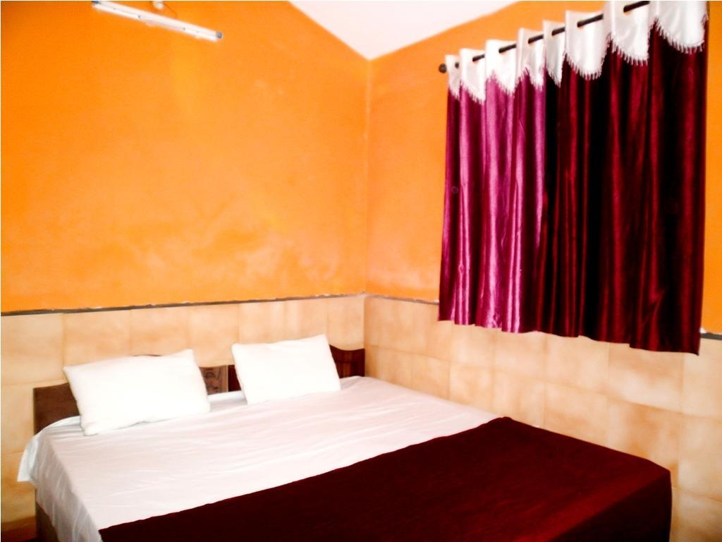 Hotel Yellow House Calangute Exterior foto