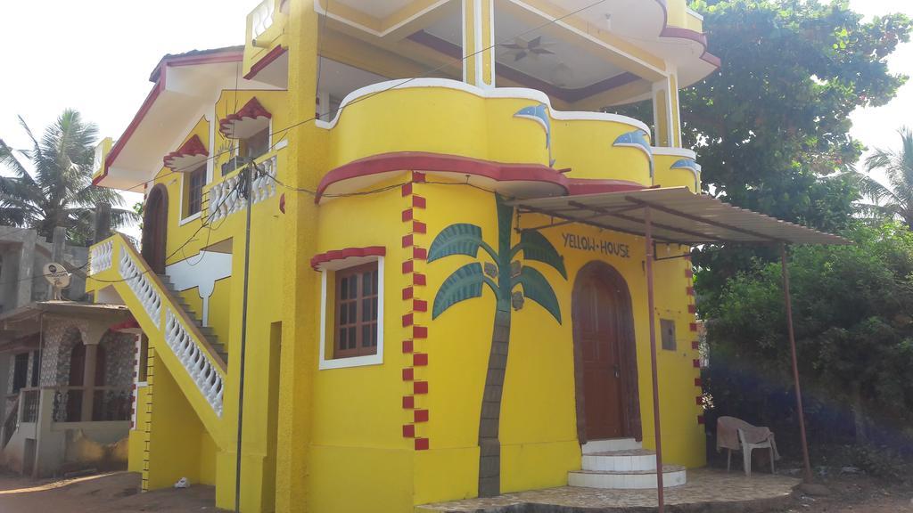 Hotel Yellow House Calangute Exterior foto